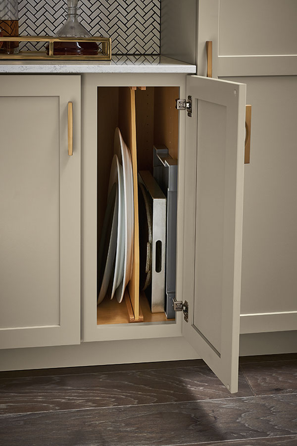 /file/media/kemper/products/cabinet_interiors/woodtraydivider.jpg